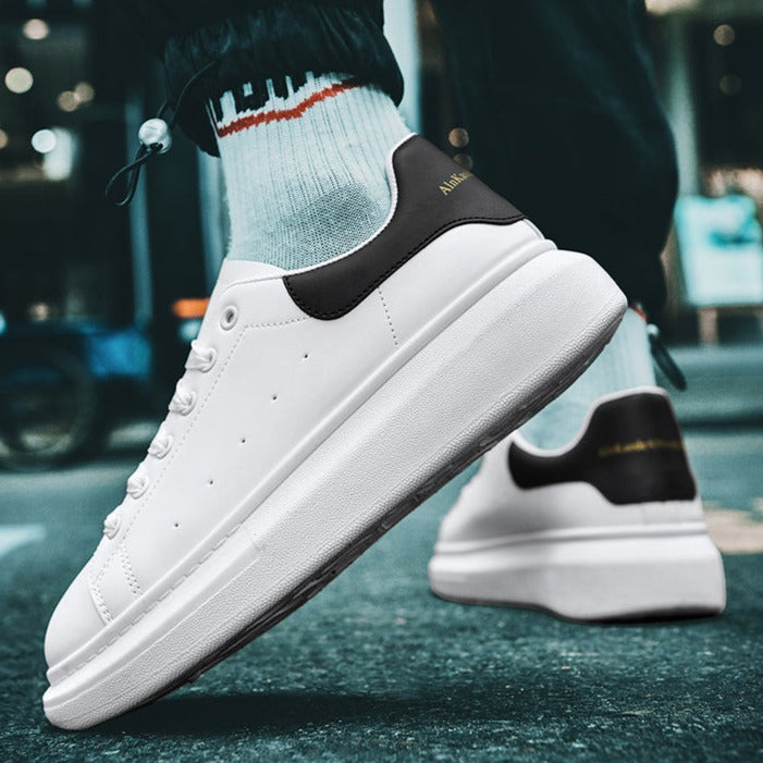 Tênis Masculino Casual de Couro